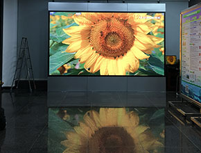Shenzhen Shatoujiao Forest Farm Police Station P2.5 high-definition LED indoor display screen 16:9